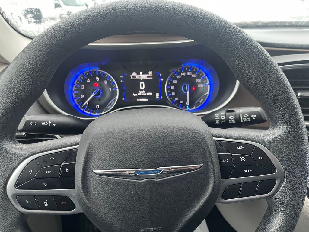 Chrysler PACIFICA LX  2018 à Saint-Georges, Québec - 11 - w1024h768px