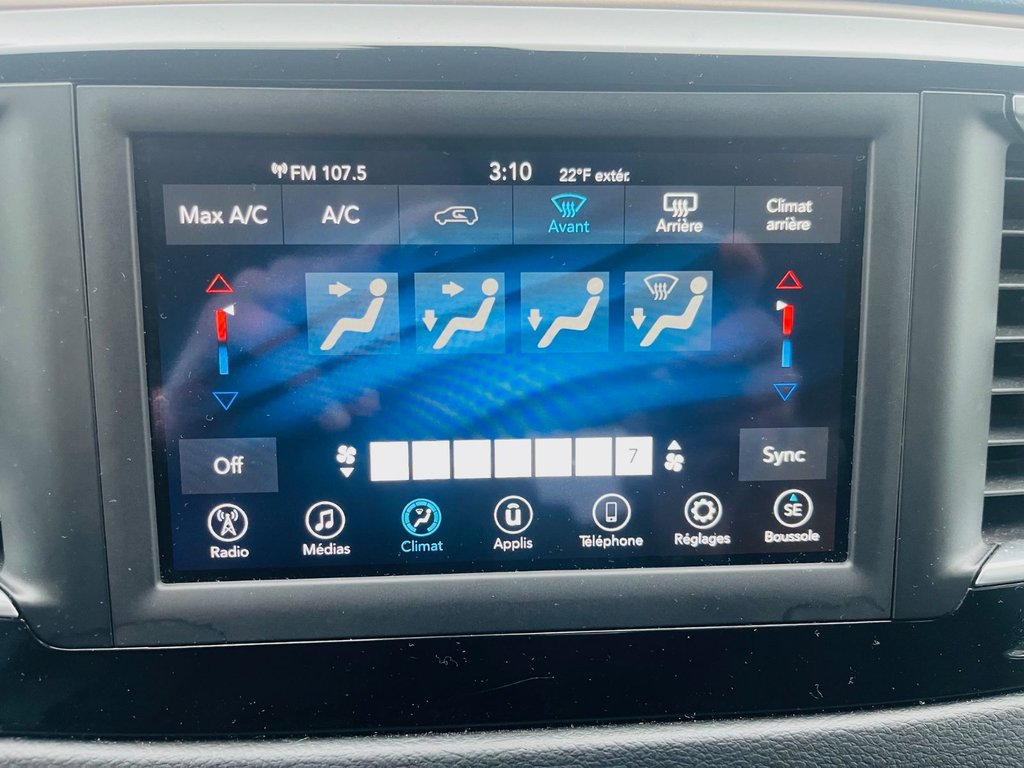 Chrysler PACIFICA LX  2018 à Saint-Georges, Québec - 17 - w1024h768px