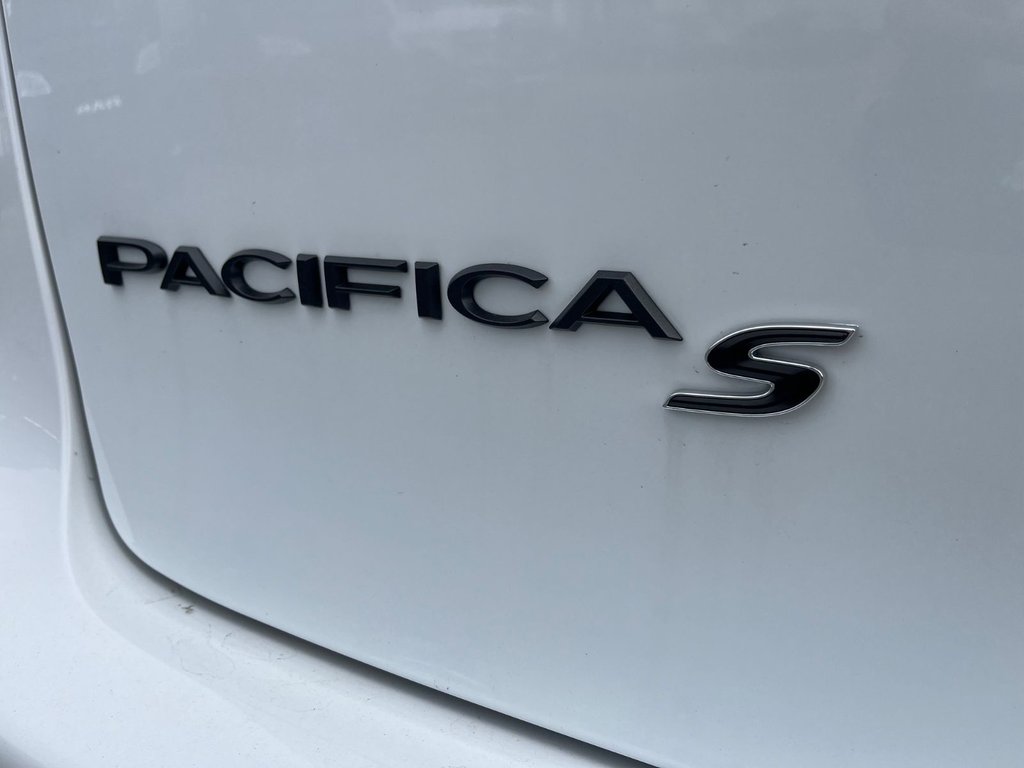 2024 Chrysler Pacifica Hybrid Premium S Appearance in Saint-Georges, Quebec - 14 - w1024h768px