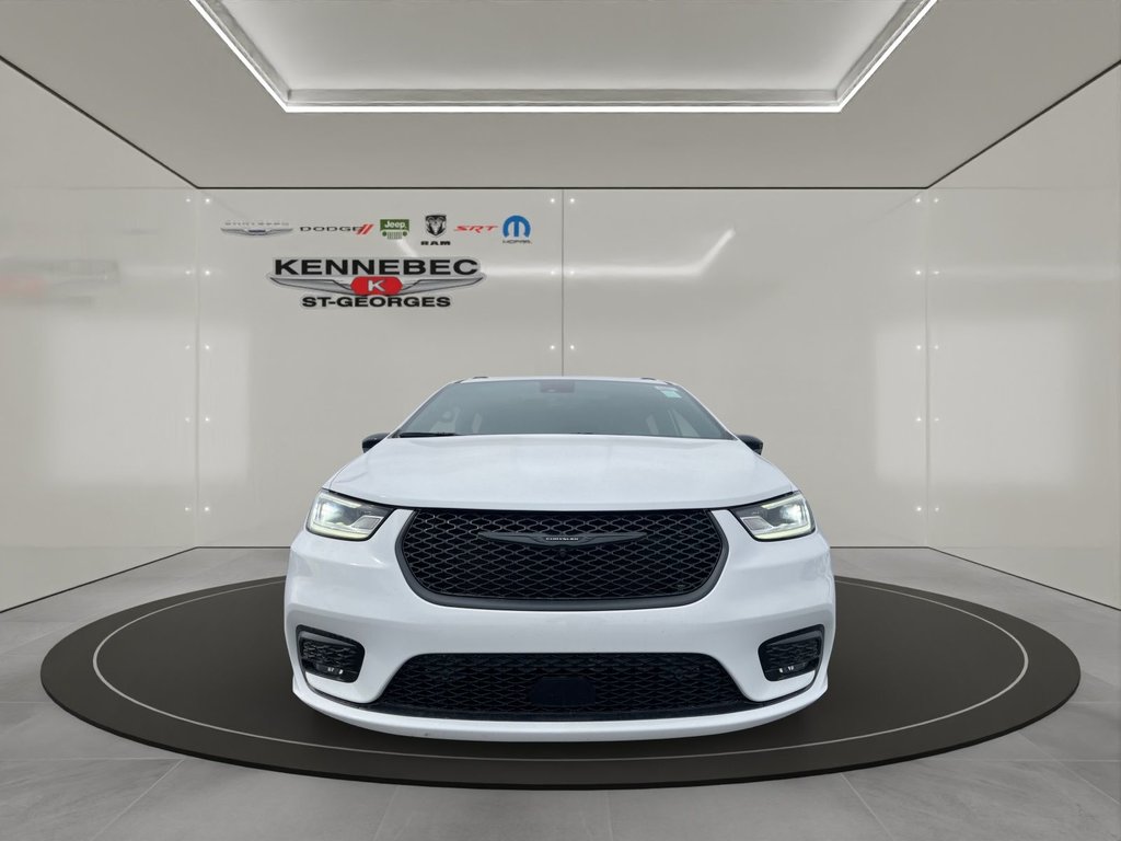 2024 Chrysler Pacifica Hybrid Premium S Appearance in Saint-Georges, Quebec - 2 - w1024h768px