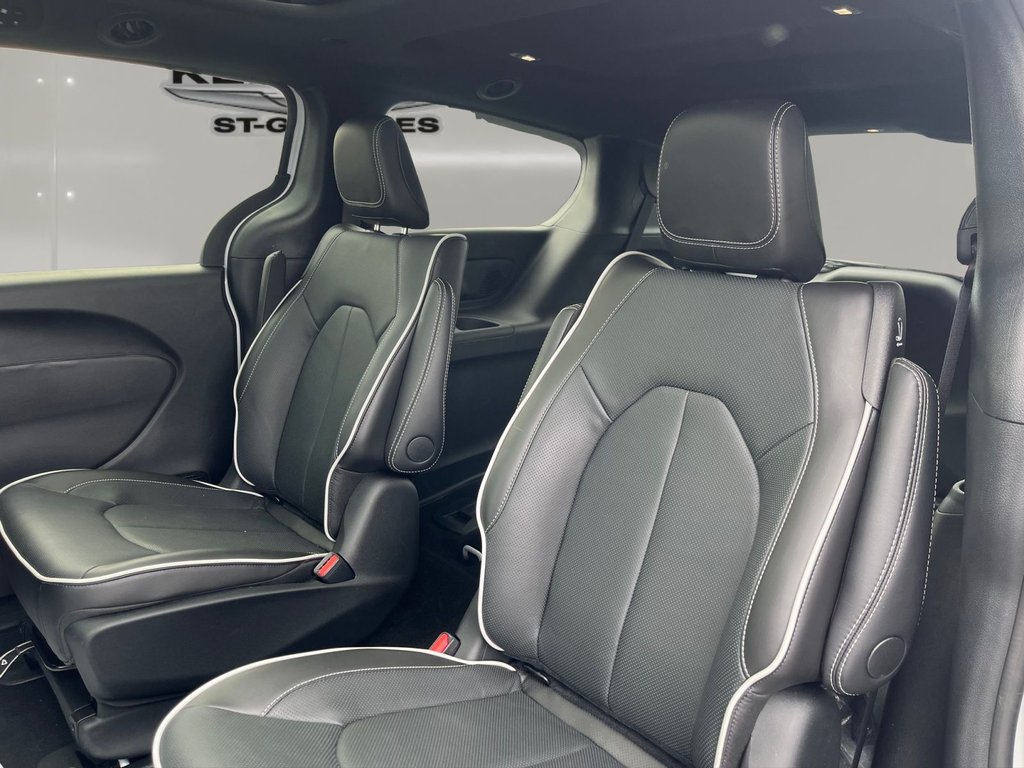 2024 Chrysler Pacifica Hybrid Premium S Appearance in Saint-Georges, Quebec - 19 - w1024h768px