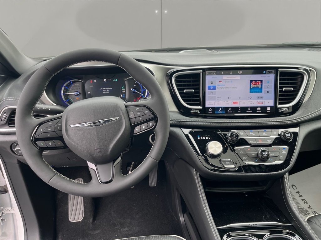 2024 Chrysler Pacifica Hybrid Premium S Appearance in Saint-Georges, Quebec - 16 - w1024h768px