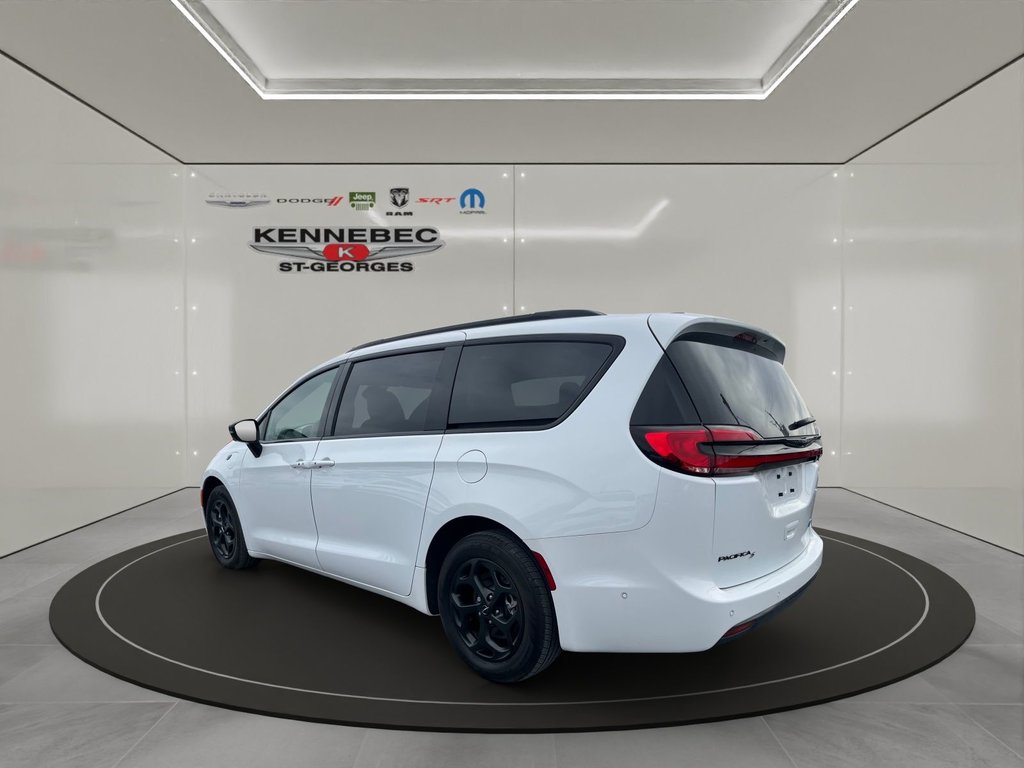 2024 Chrysler Pacifica Hybrid Premium S Appearance in Saint-Georges, Quebec - 6 - w1024h768px