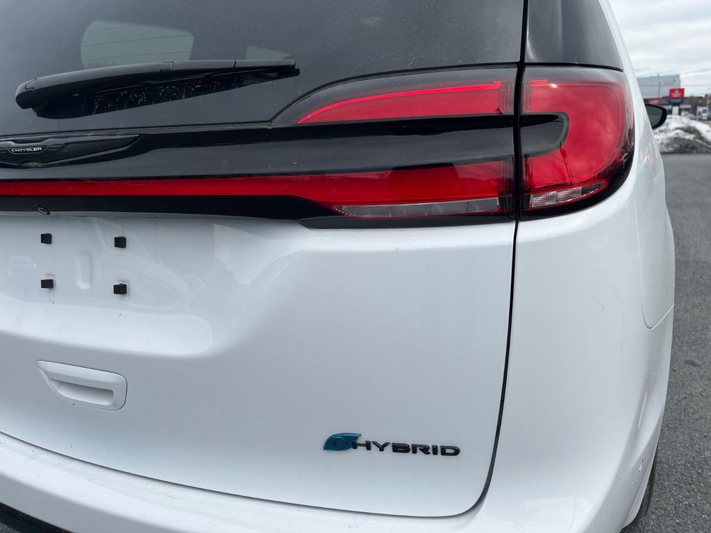 2024 Chrysler Pacifica Hybrid Premium S Appearance in Saint-Georges, Quebec - 11 - w1024h768px