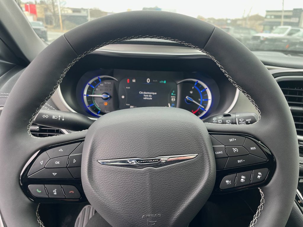 2024 Chrysler Pacifica Hybrid Premium S Appearance in Saint-Georges, Quebec - 21 - w1024h768px