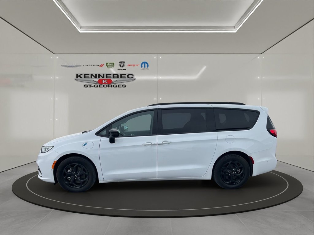 2024 Chrysler Pacifica Hybrid Premium S Appearance in Saint-Georges, Quebec - 5 - w1024h768px