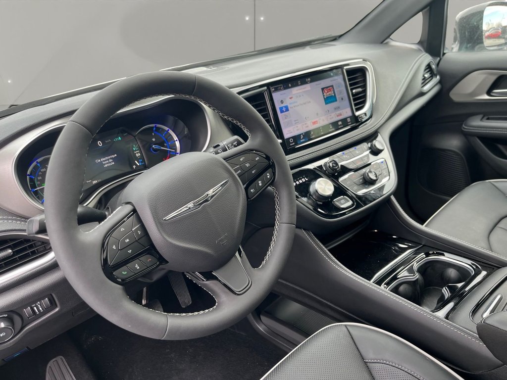 2024 Chrysler Pacifica Hybrid Premium S Appearance in Saint-Georges, Quebec - 20 - w1024h768px