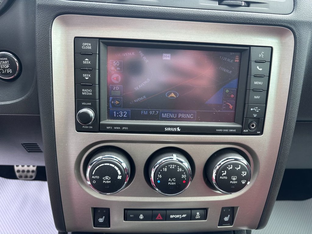 2014 Dodge Challenger SRT8 MANUELLE in Saint-Georges, Quebec - 21 - w1024h768px