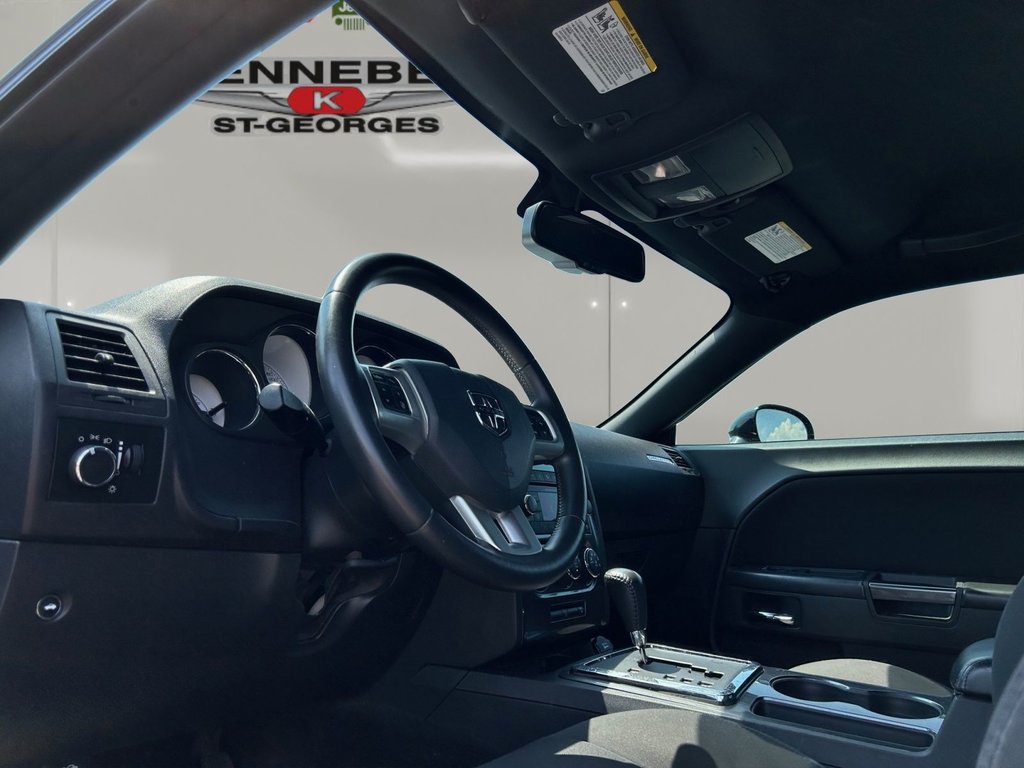 2014 Dodge Challenger SXT in Saint-Georges, Quebec - 8 - w1024h768px