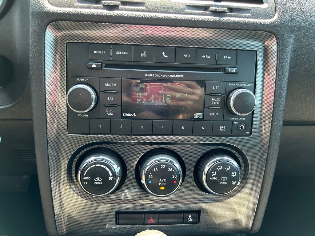 2014 Dodge Challenger SXT in Saint-Georges, Quebec - 12 - w1024h768px