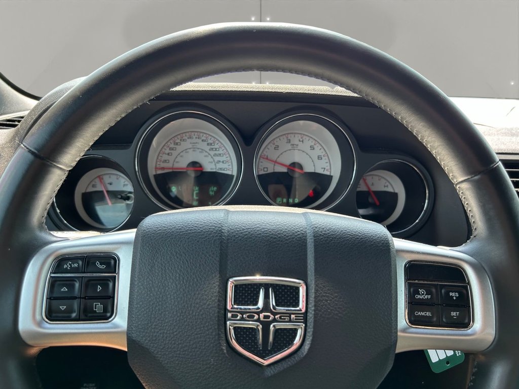 2014 Dodge Challenger SXT in Saint-Georges, Quebec - 10 - w1024h768px