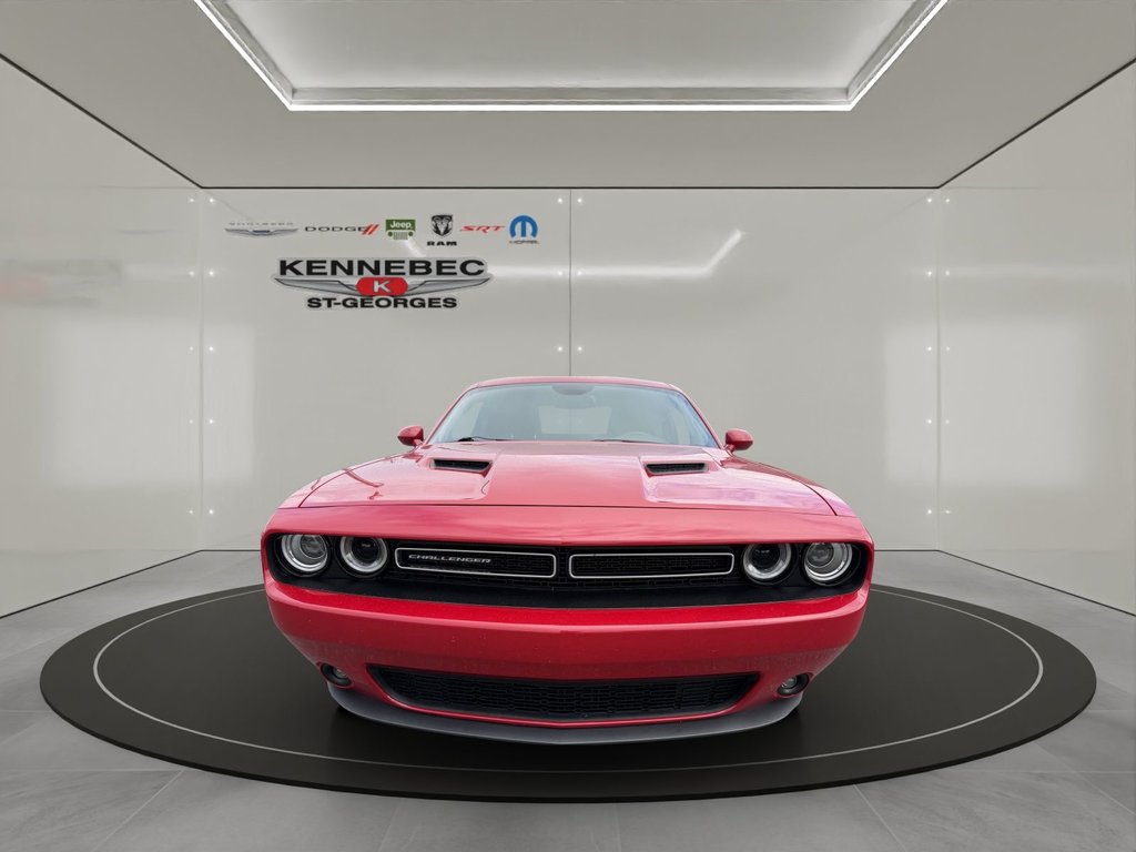 2016 Dodge Challenger SXT Plus in Saint-Georges, Quebec - 2 - w1024h768px