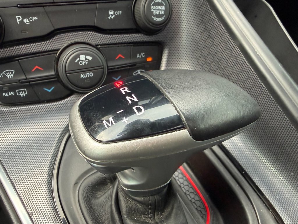 2016 Dodge Challenger SXT Plus in Saint-Georges, Quebec - 23 - w1024h768px