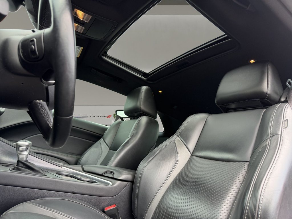 2016 Dodge Challenger SXT Plus in Saint-Georges, Quebec - 14 - w1024h768px