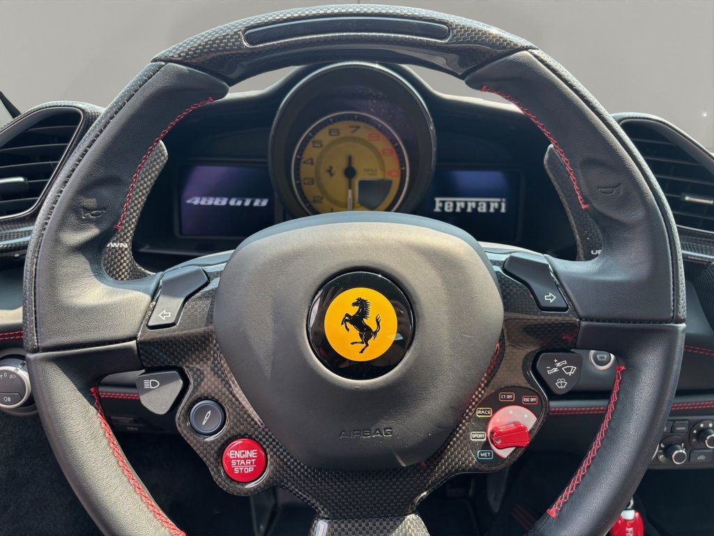 2017 Ferrari 488GTB in Saint-Georges, Quebec - 28 - w1024h768px
