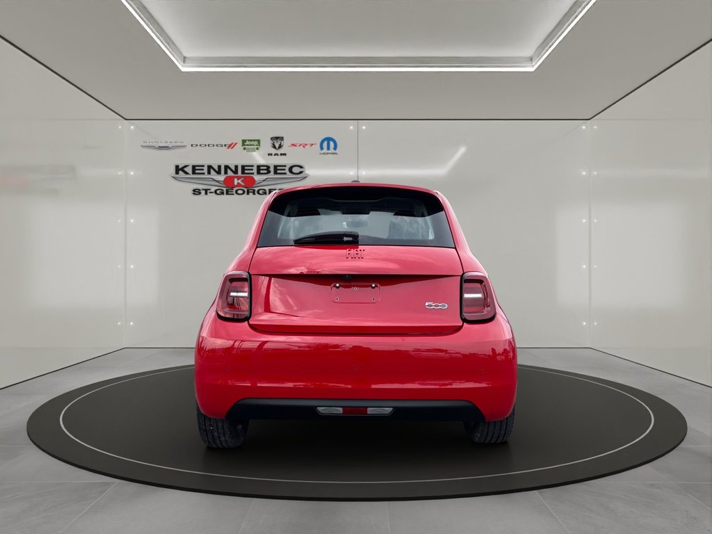 Fiat 500 E RED  2024 à Saint-Georges, Québec - 7 - w1024h768px