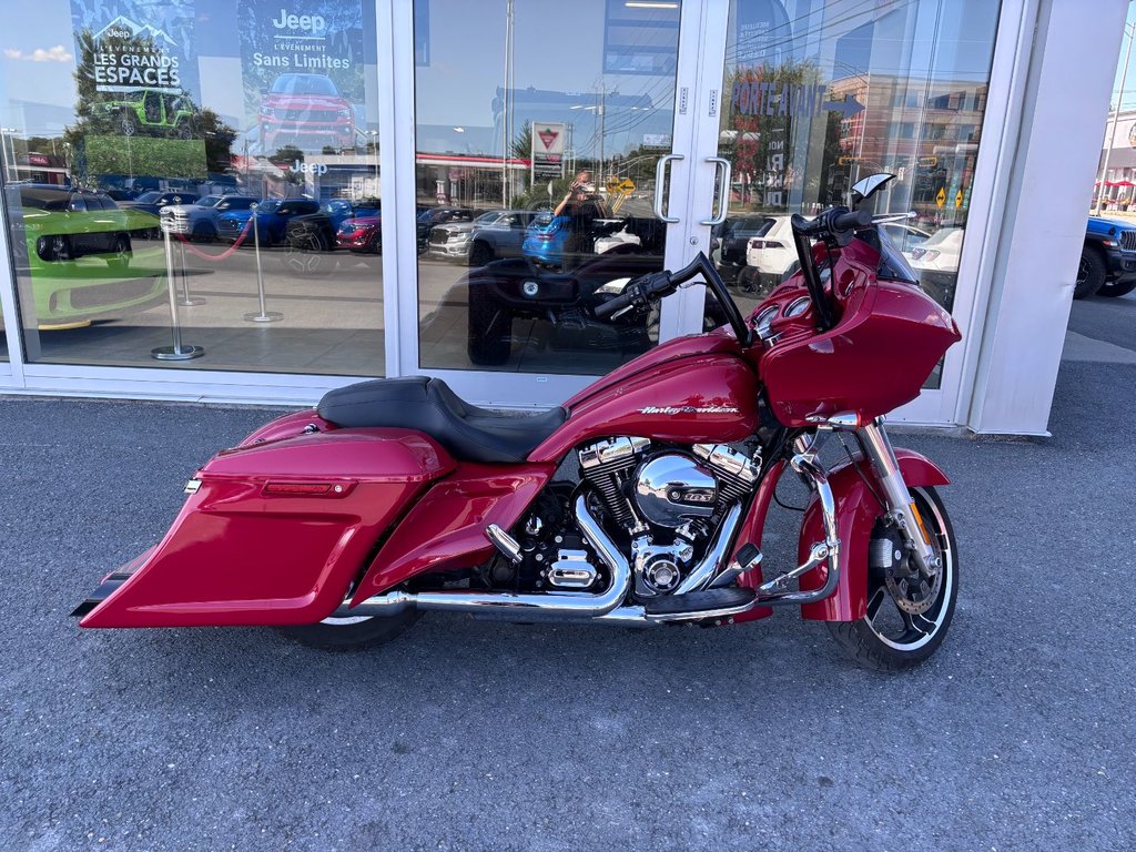 Harley-Davidson FLTRX ROAD GLIDE 2015 à Saint-Georges, Québec - 2 - w1024h768px
