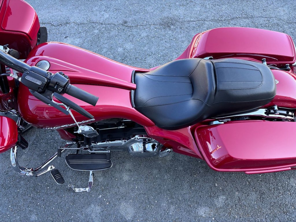 Harley-Davidson FLTRX ROAD GLIDE 2015 à Saint-Georges, Québec - 11 - w1024h768px