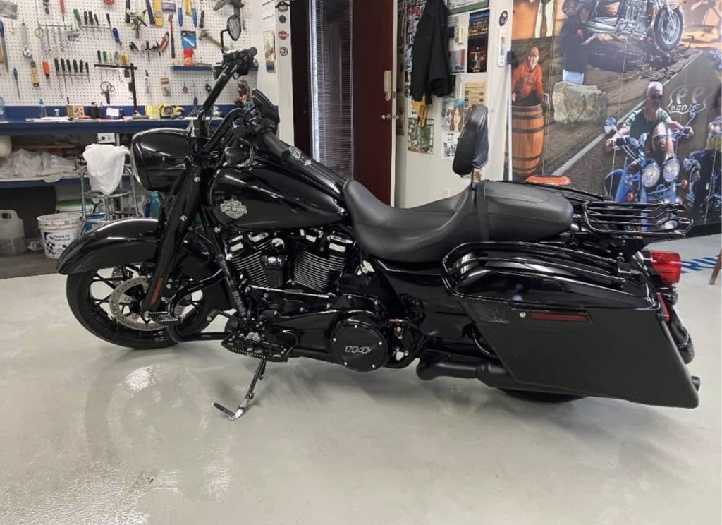 Harley Road King  2023 à Saint-Georges, Québec - 1 - w1024h768px