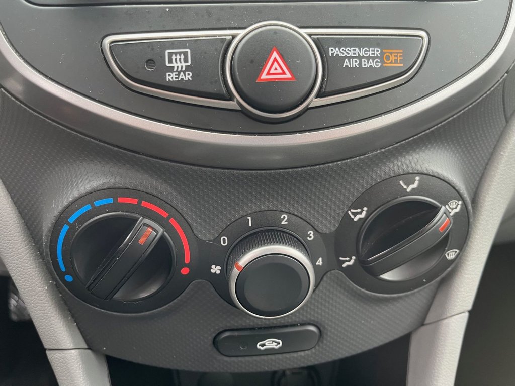 Hyundai ACCENT SE  2016 à Saint-Georges, Québec - 20 - w1024h768px