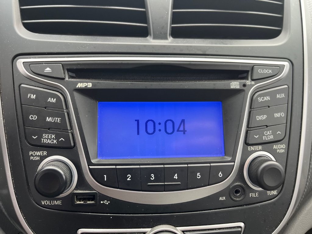 Hyundai ACCENT SE  2016 à Saint-Georges, Québec - 14 - w1024h768px