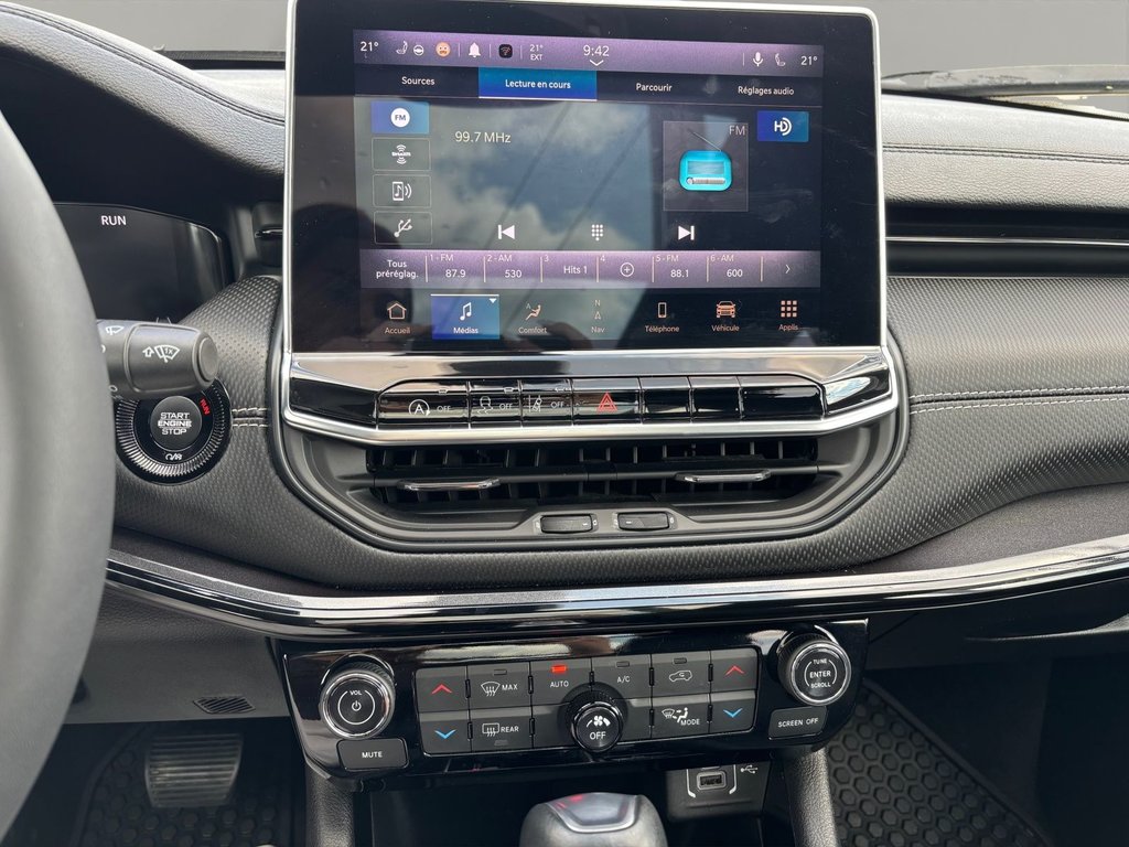 2023 Jeep COMPASS LATITUDE LUX in Saint-Georges, Quebec - 20 - w1024h768px