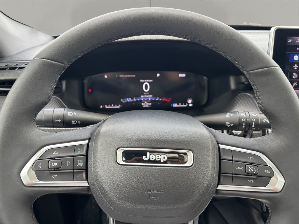 2023 Jeep COMPASS LATITUDE LUX in Saint-Georges, Quebec - 18 - w1024h768px
