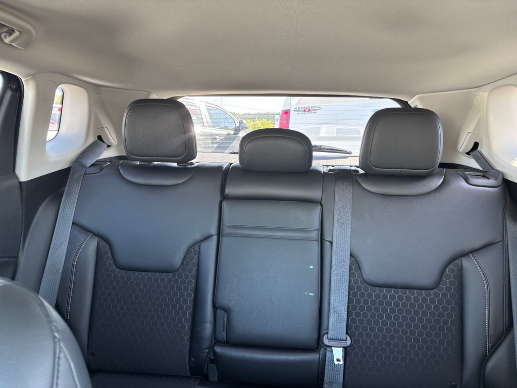 Jeep COMPASS LATITUDE  2017 à Saint-Georges, Québec - 23 - w1024h768px