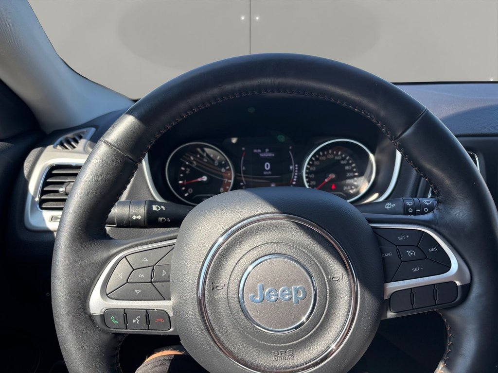 Jeep COMPASS LATITUDE  2017 à Saint-Georges, Québec - 16 - w1024h768px