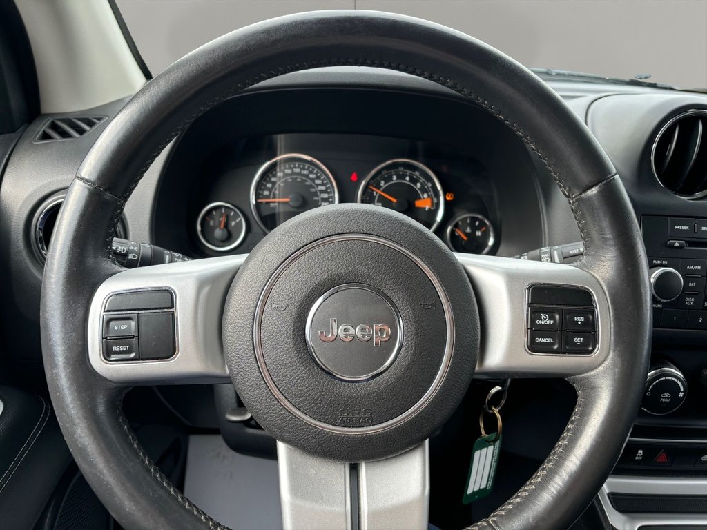 Jeep COMPASS HIGH ALTITUDE  2015 à Saint-Georges, Québec - 12 - w1024h768px