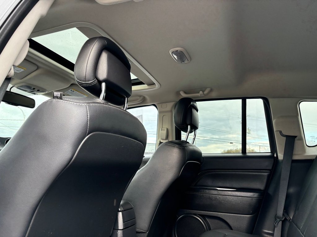 Jeep COMPASS HIGH ALTITUDE  2015 à Saint-Georges, Québec - 19 - w1024h768px