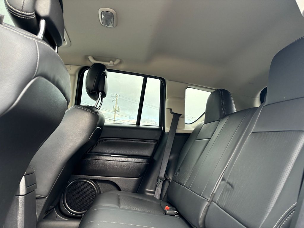 Jeep COMPASS HIGH ALTITUDE  2015 à Saint-Georges, Québec - 18 - w1024h768px