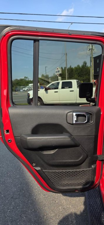 Jeep Gladiator Overland  2020 à Saint-Georges, Québec - 15 - w1024h768px