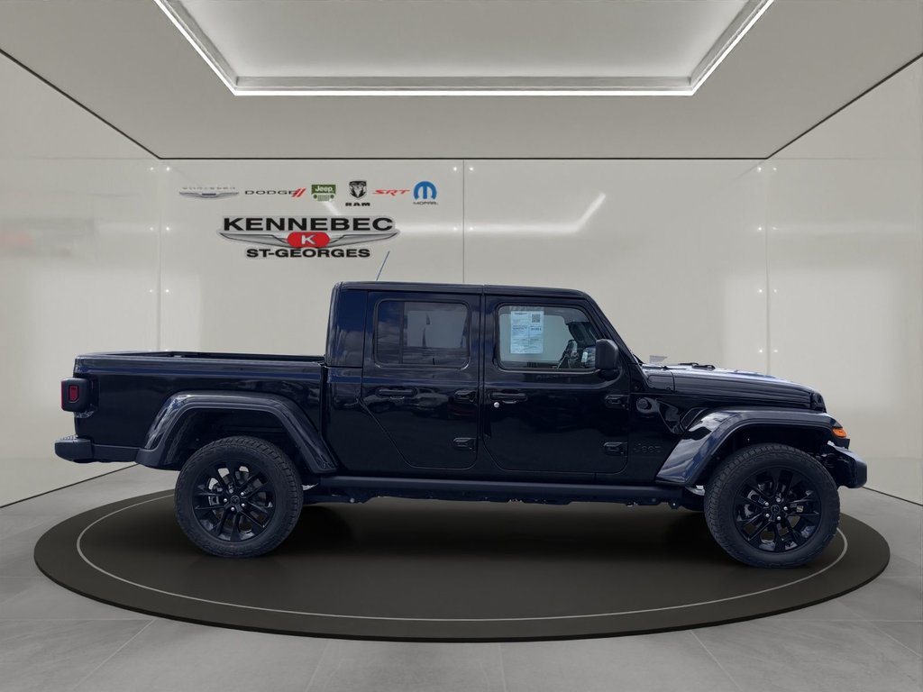 2025 Jeep GLADIATOR SPORT NIGHTHAWK in Saint-Georges, Quebec - 10 - w1024h768px