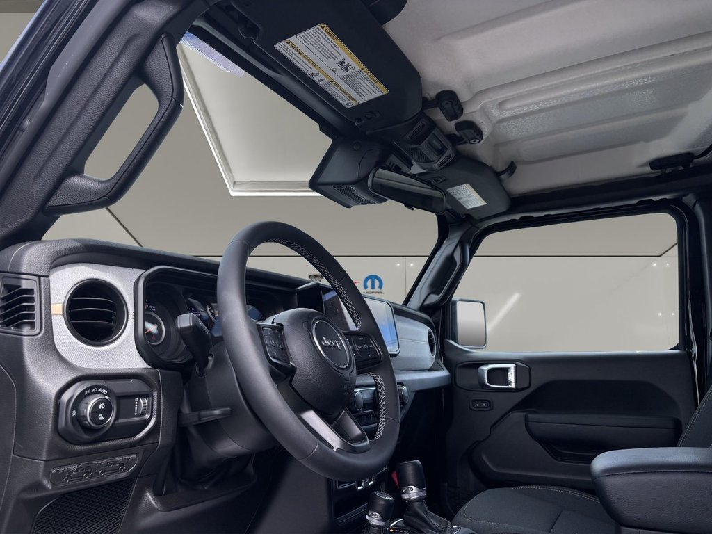 2025 Jeep GLADIATOR SPORT NIGHTHAWK in Saint-Georges, Quebec - 13 - w1024h768px
