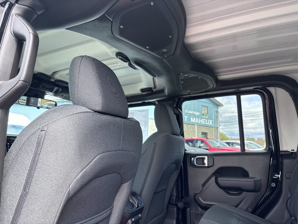 2025 Jeep GLADIATOR SPORT NIGHTHAWK in Saint-Georges, Quebec - 23 - w1024h768px