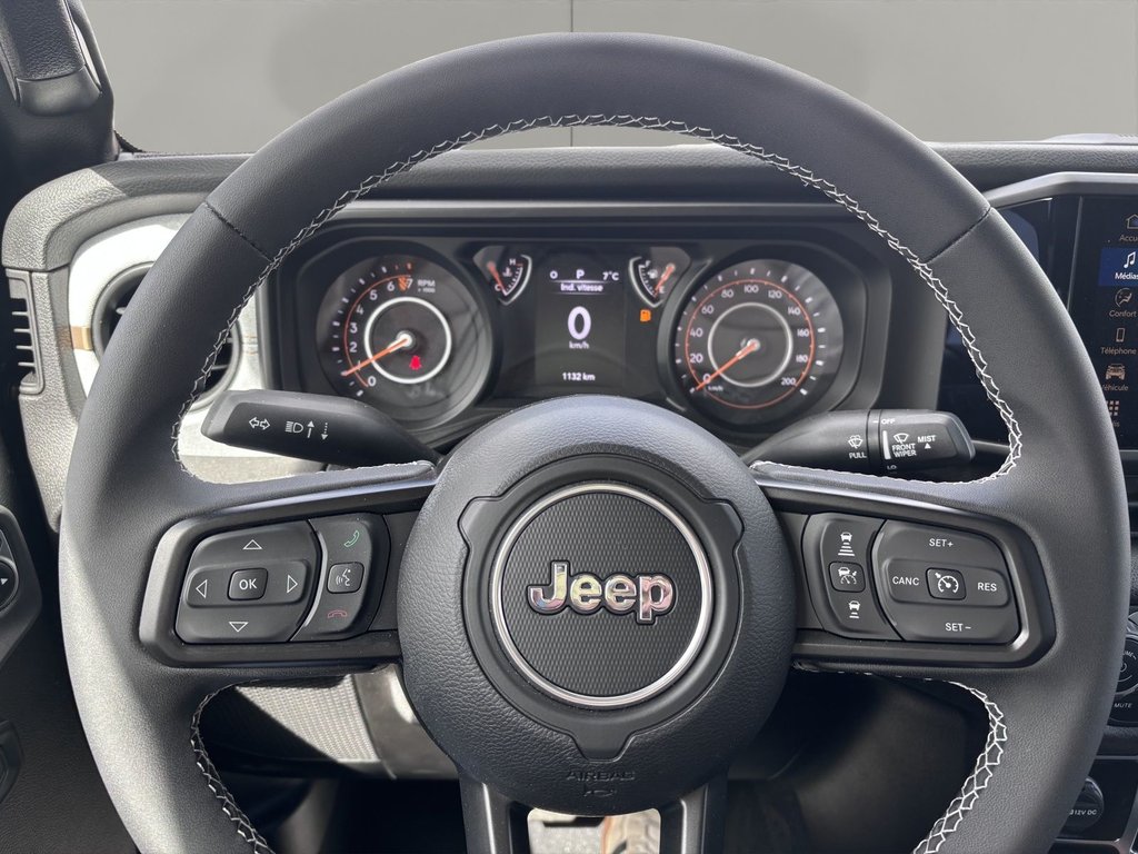 2025 Jeep GLADIATOR SPORT NIGHTHAWK in Saint-Georges, Quebec - 14 - w1024h768px