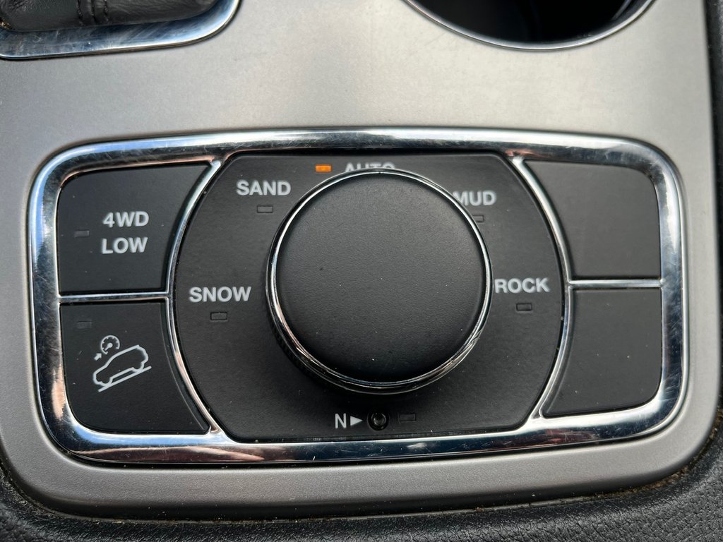 Jeep GRAND CHEROKEE LAREDO ALTITUDE  2020 à Saint-Georges, Québec - 25 - w1024h768px