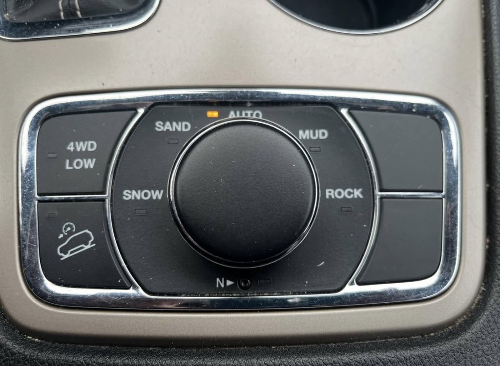 Jeep Grand Cherokee Limited 2016 à Saint-Georges, Québec - 18 - w1024h768px