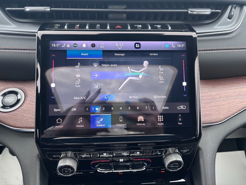 2023 Jeep GRAND CHEROKEE SUMMIT/SUM SUMMIT in Saint-Georges, Quebec - 25 - w1024h768px