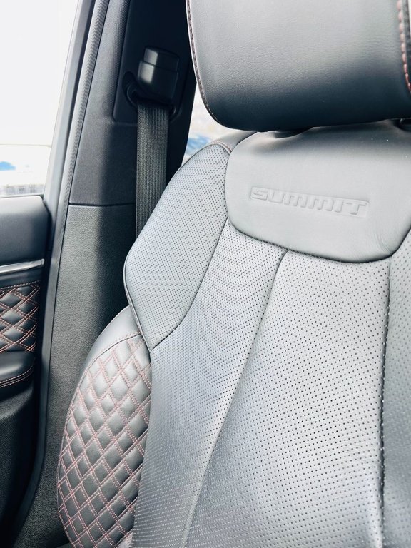2023 Jeep Grand Cherokee Summit in Saint-Georges, Quebec - 12 - w1024h768px