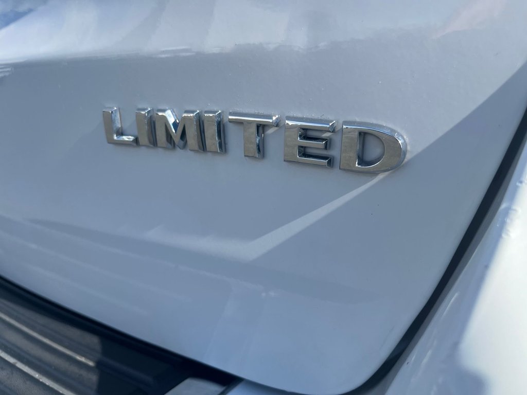 2019 Jeep GRAND CHEROKEE LIMITED in Saint-Georges, Quebec - 11 - w1024h768px