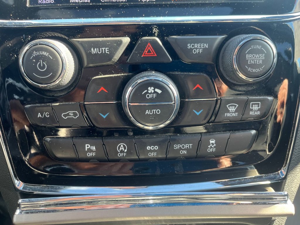 2019 Jeep GRAND CHEROKEE LIMITED in Saint-Georges, Quebec - 26 - w1024h768px