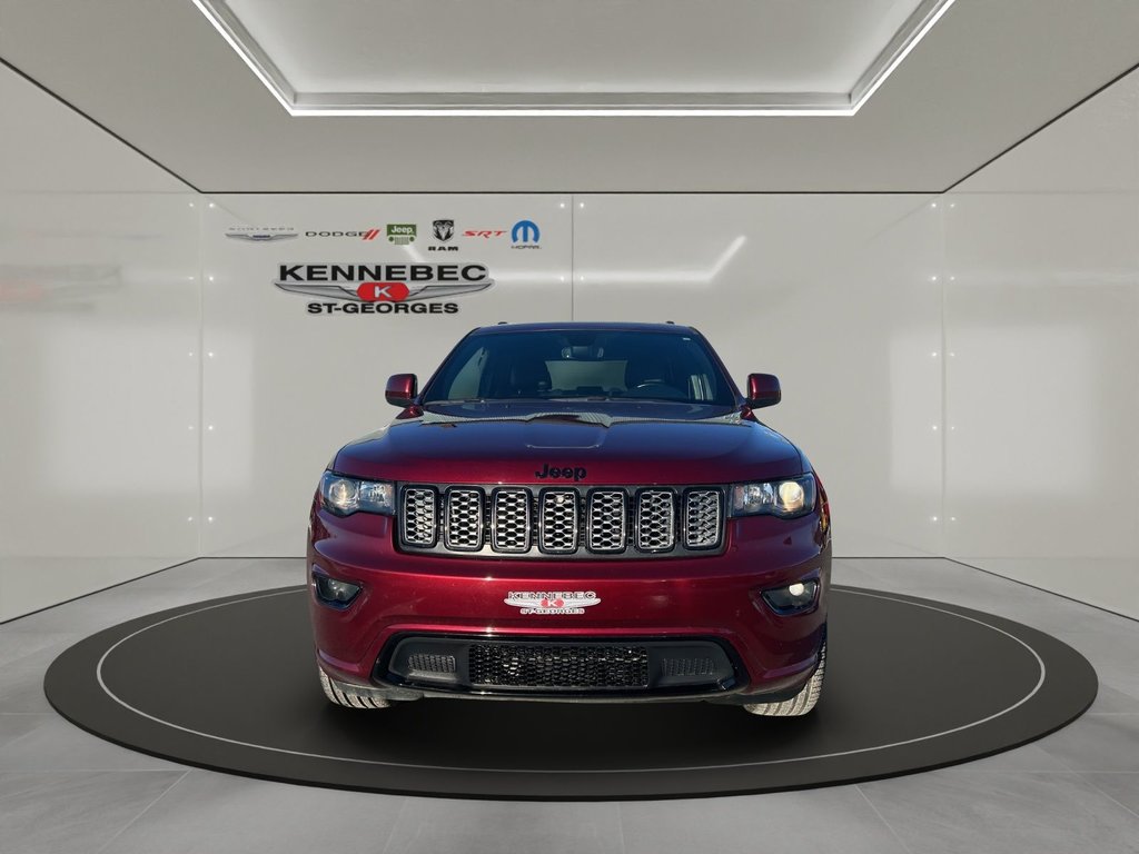 2020  Grand Cherokee Altitude in Saint-Georges, Quebec - 2 - w1024h768px