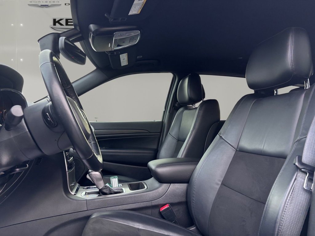 Jeep GRAND CHEROKEE LAREDO  2021 à Saint-Georges, Québec - 14 - w1024h768px