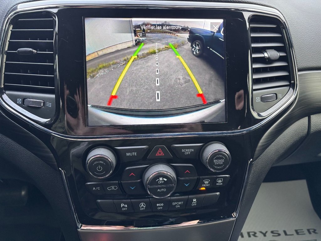 Jeep GRAND CHEROKEE LAREDO  2021 à Saint-Georges, Québec - 22 - w1024h768px