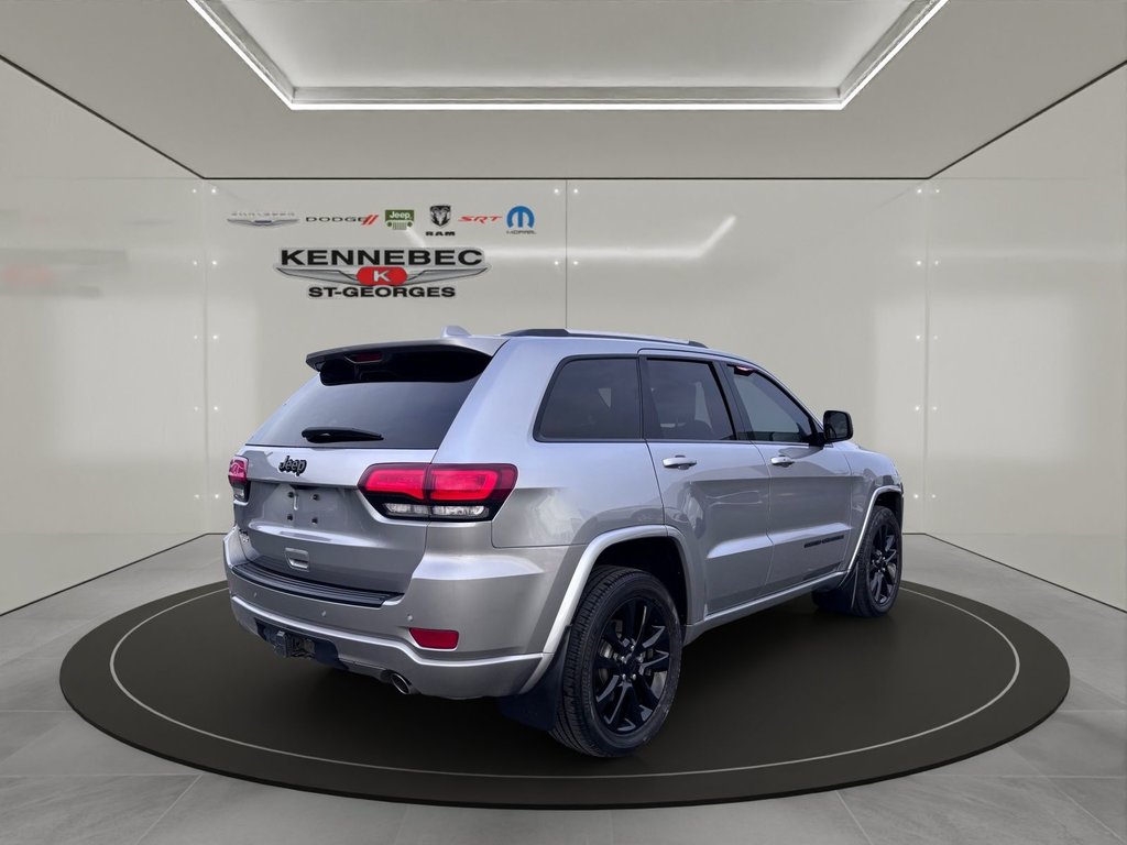 Jeep GRAND CHEROKEE LAREDO  2021 à Saint-Georges, Québec - 10 - w1024h768px