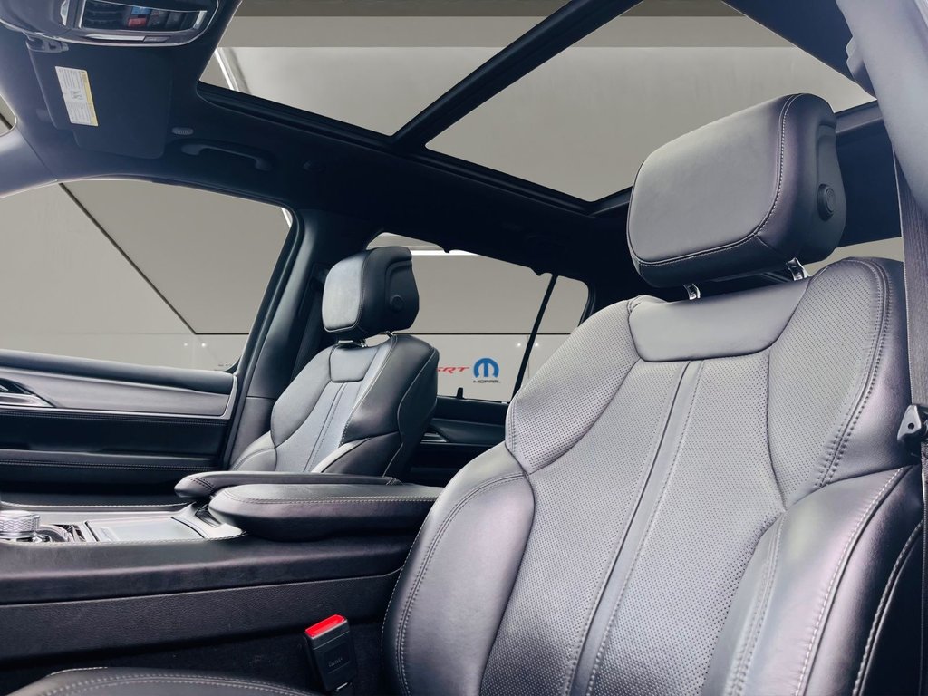 2023 Jeep WAGONEER SERIES II BLANC in Saint-Georges, Quebec - 14 - w1024h768px