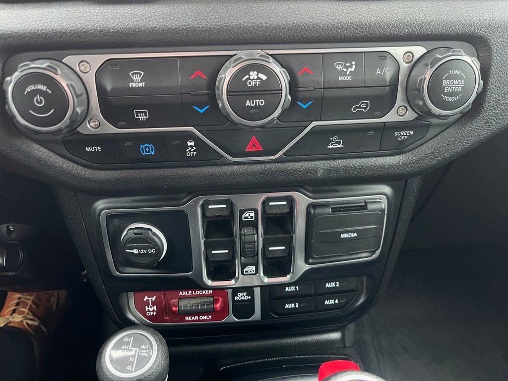 2024 Jeep WRANGLER 4XE in Saint-Georges, Quebec - 18 - w1024h768px