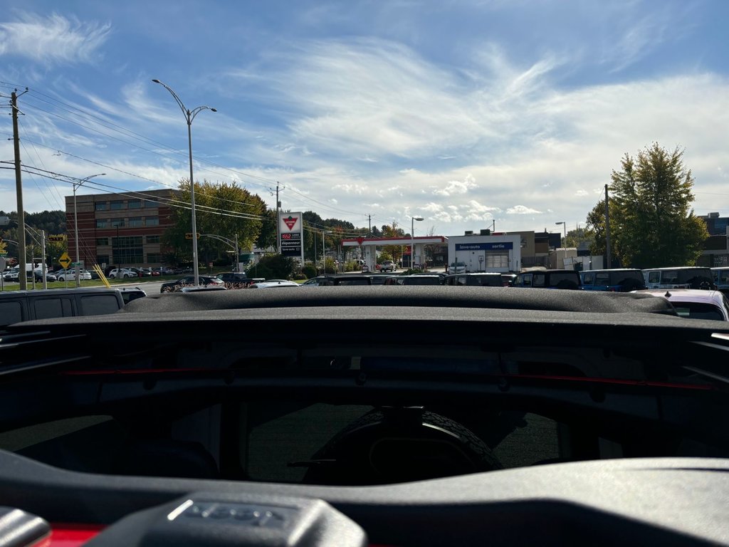 2024 Jeep WRANGLER RUBICON 4XE in Saint-Georges, Quebec - 11 - w1024h768px